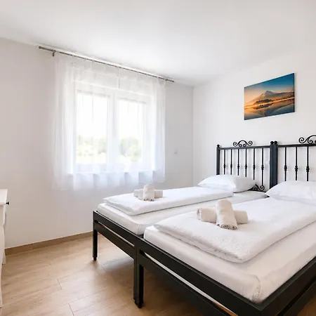 Apartment Adela